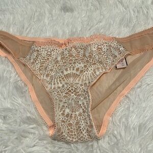 VS beige XS lace beautiful and comfortable